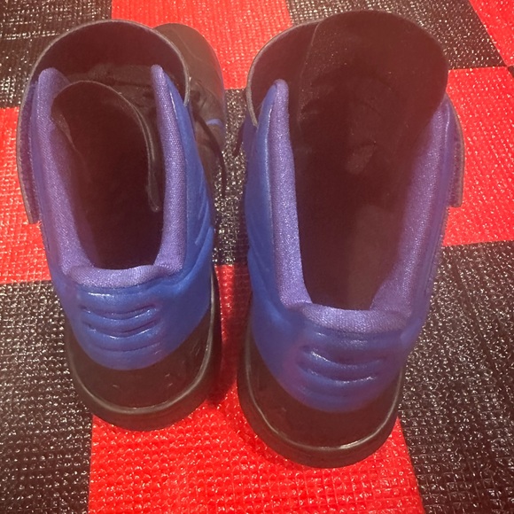 Nike Air Max Fly By 429545 041
Basketball size 11.5
In excellent condition - Picture 3 of 8